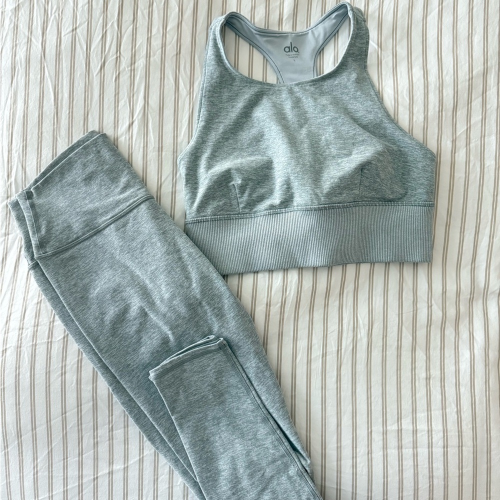 Alo Yoga Alosoft Light Gray Sports Bra and Leggings Matching Set